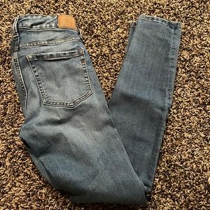 Aeropostale distressed skinny jeans size 0regular